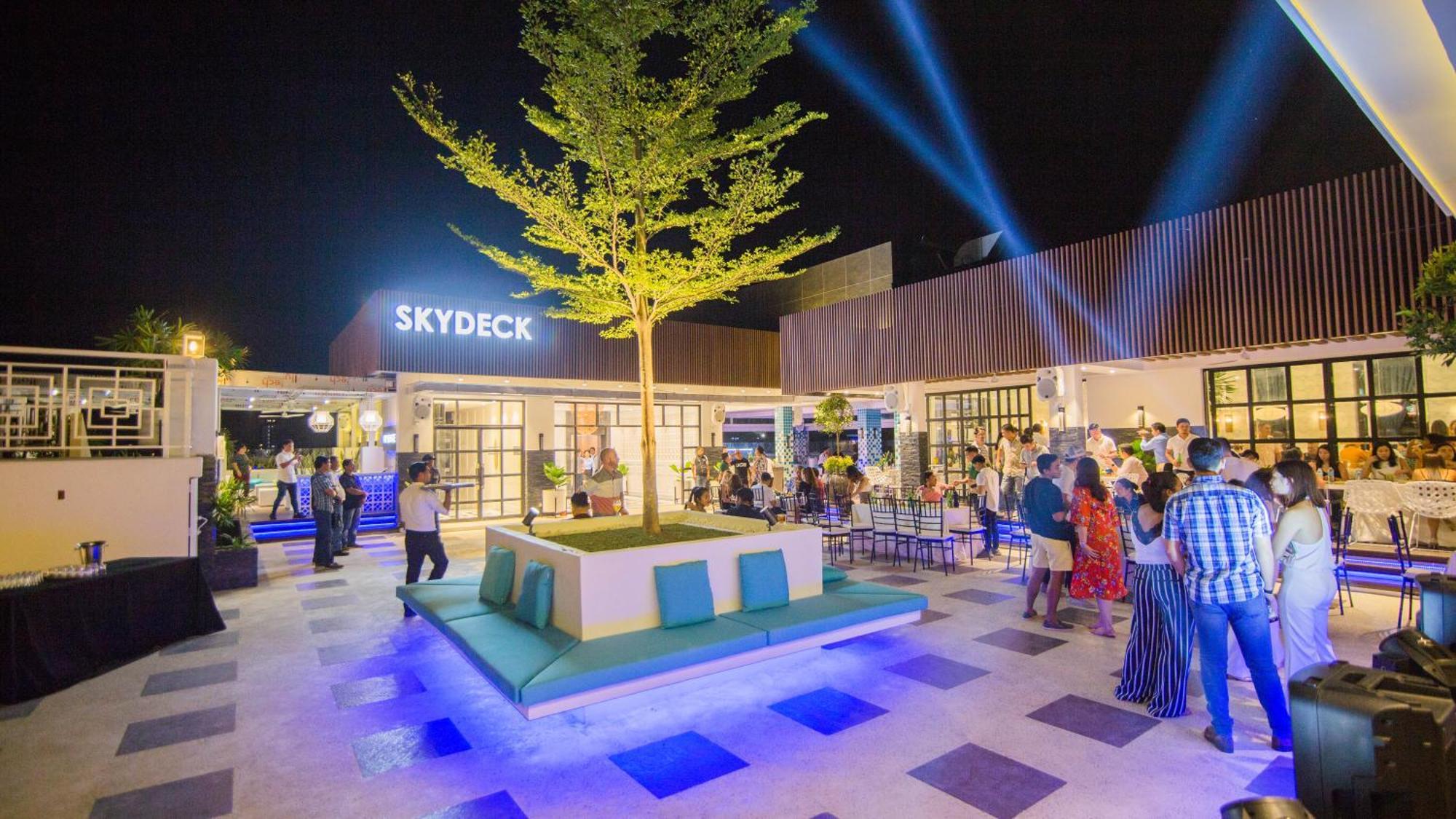 Stonehill Suites Баколод Екстериор снимка