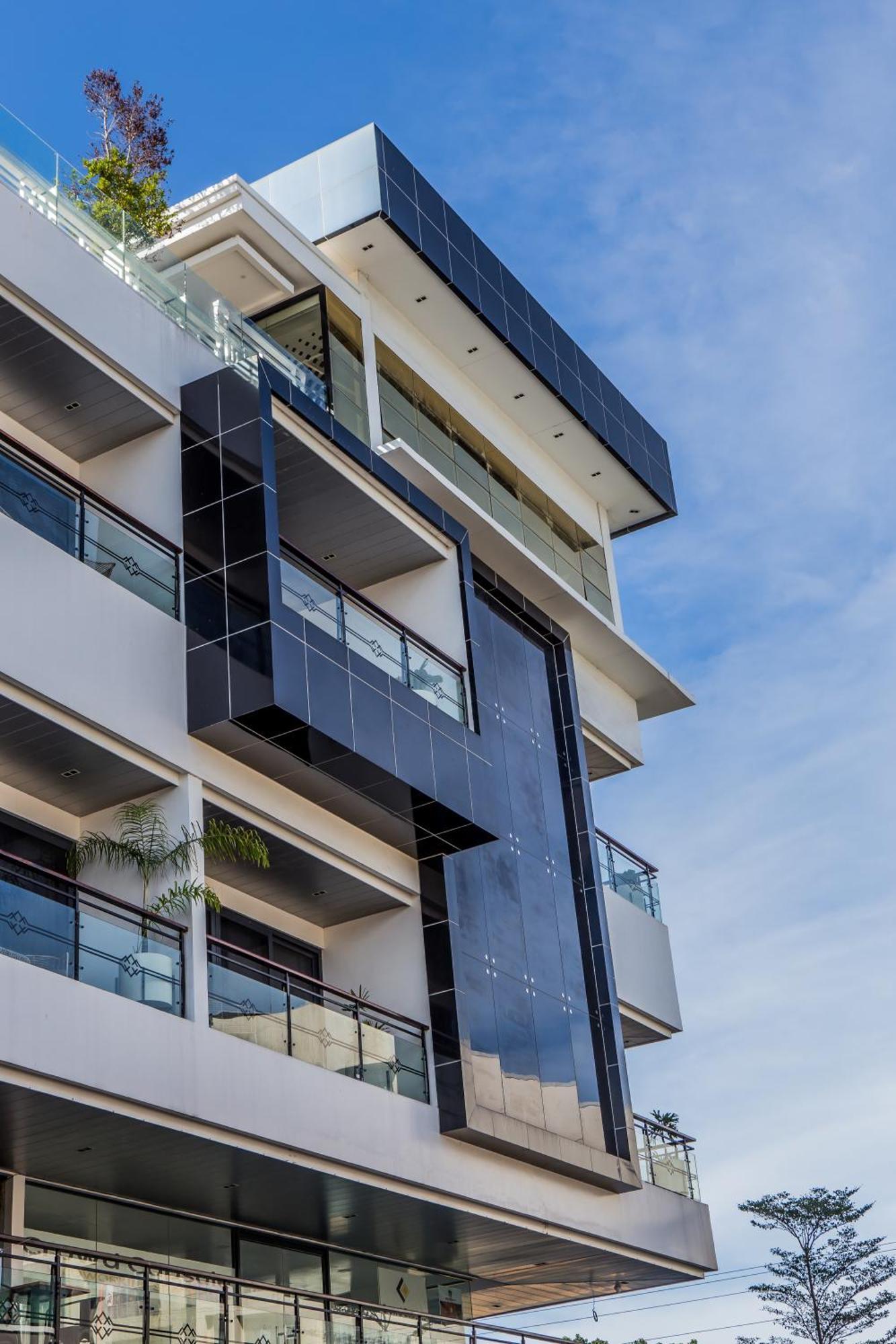 Stonehill Suites Баколод Екстериор снимка
