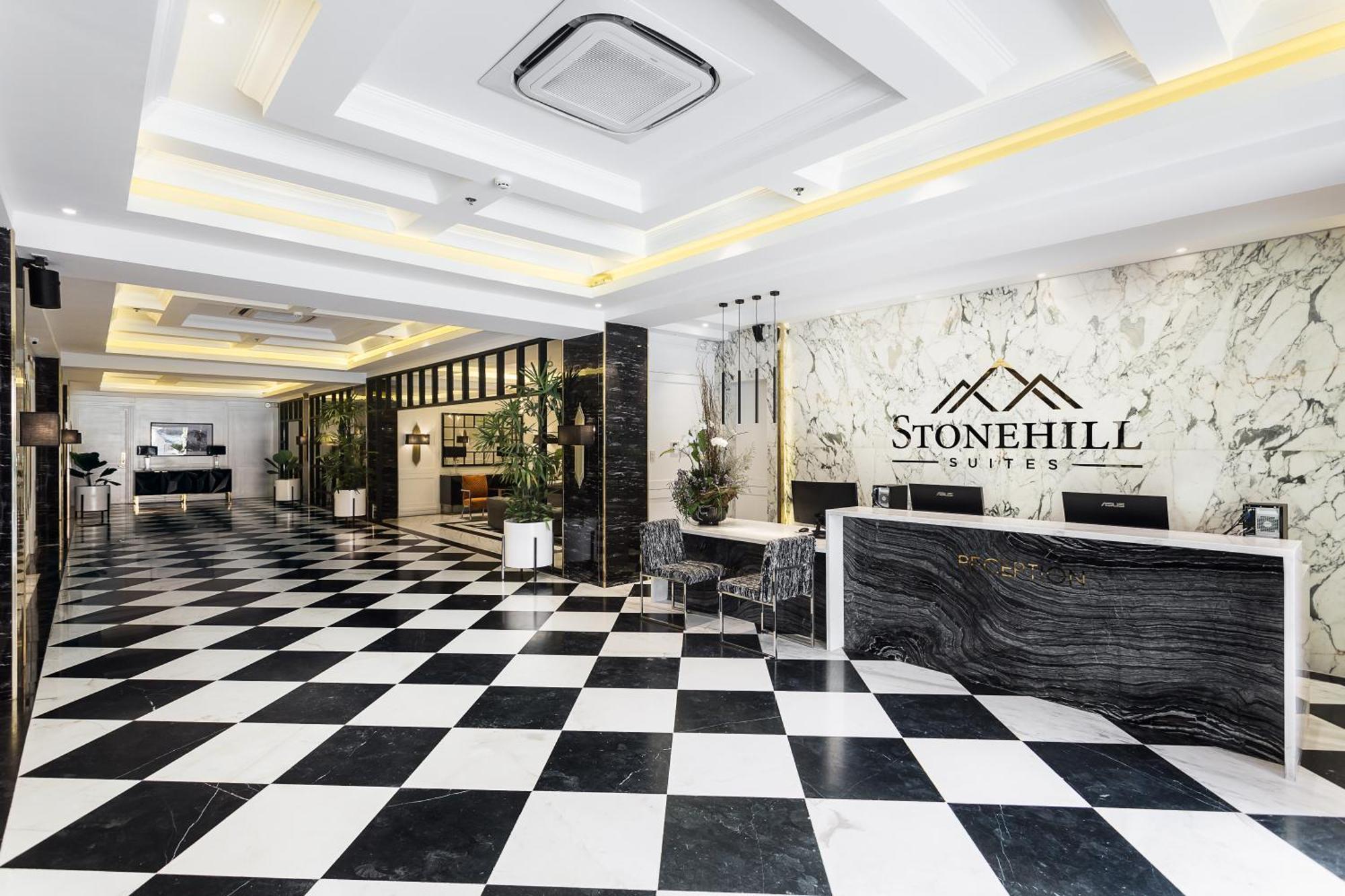 Stonehill Suites Баколод Екстериор снимка
