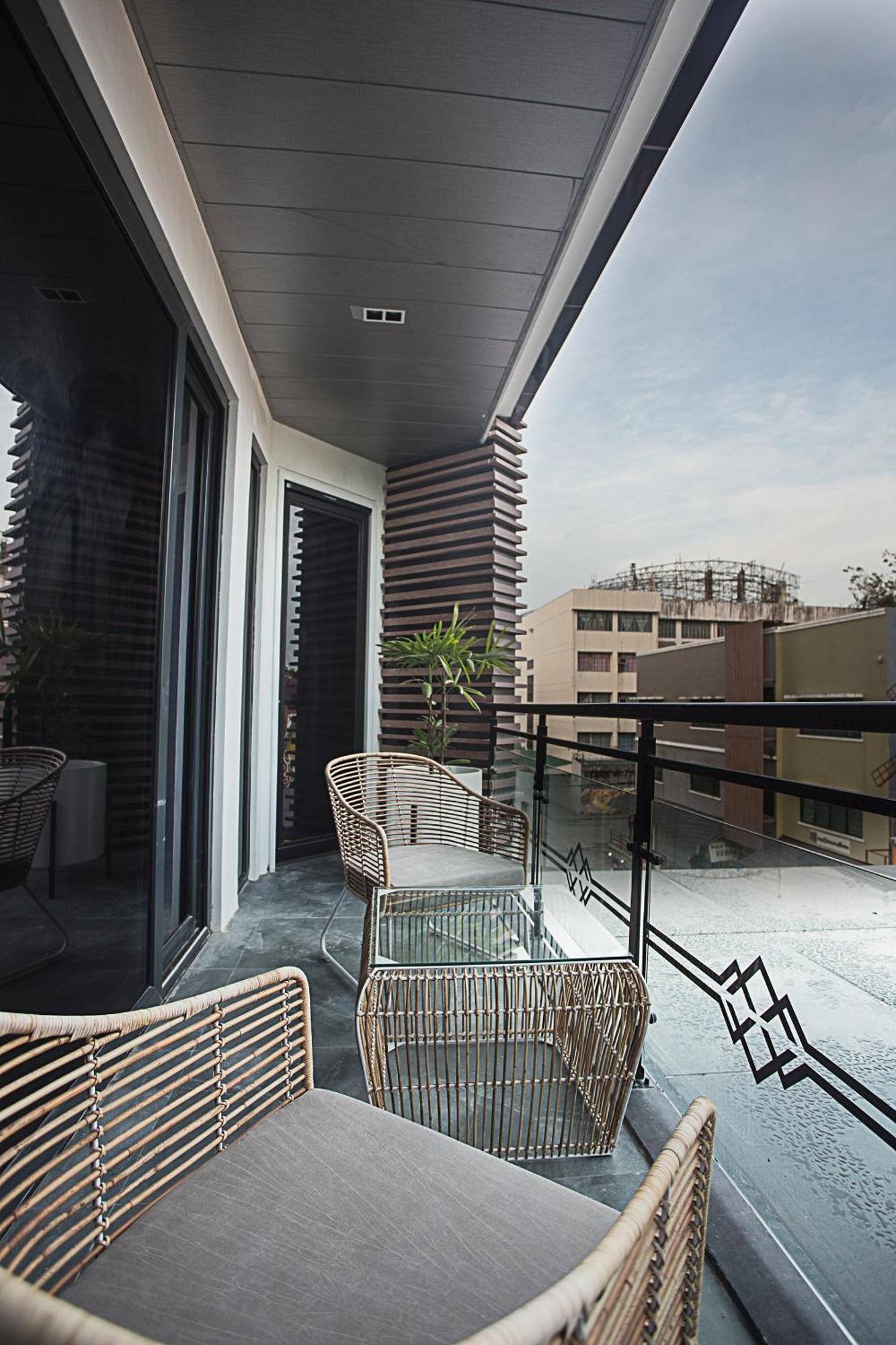 Stonehill Suites Баколод Екстериор снимка